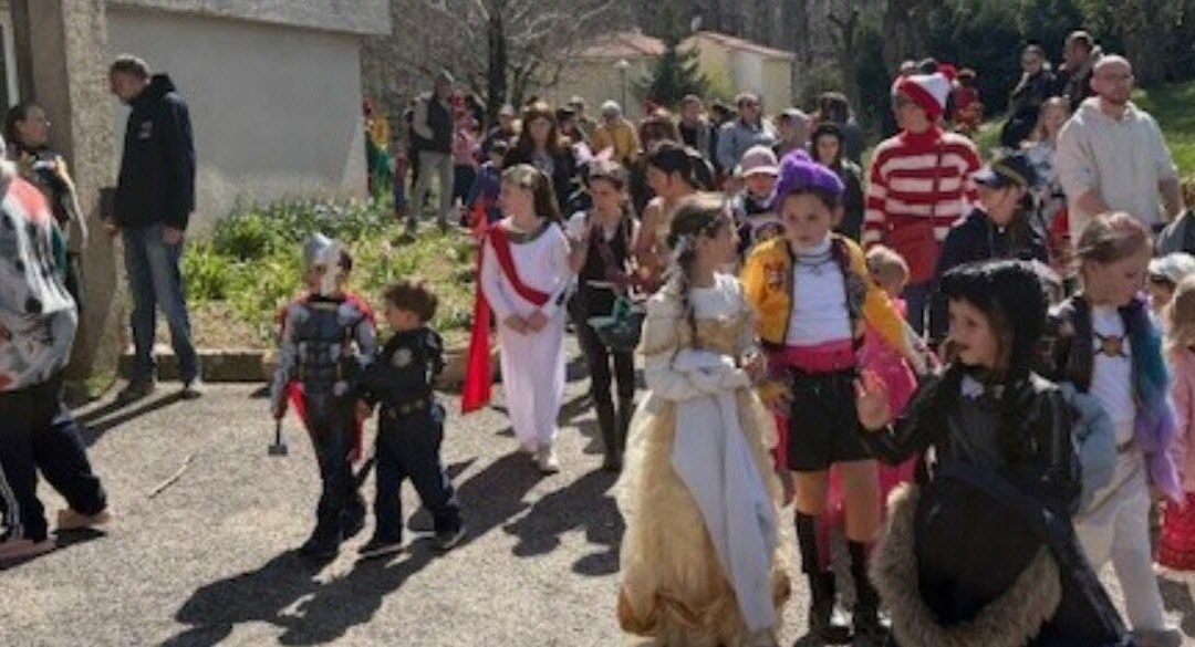 Carnaval à l’Ehpad : une tradition haute en couleur