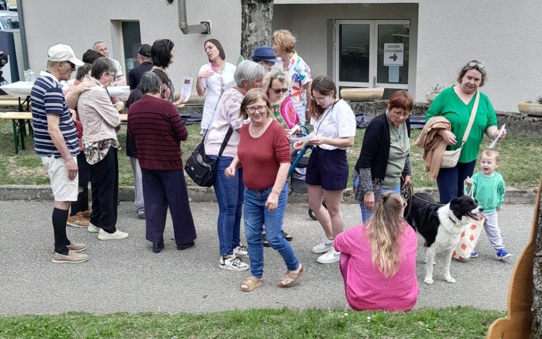 Repas et chasse aux œufs à la résidence Le Grand Pré