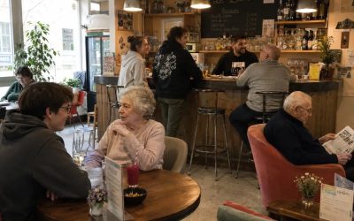 Un bar associatif à l’Ehpad : et la convivialité devient projet de vie